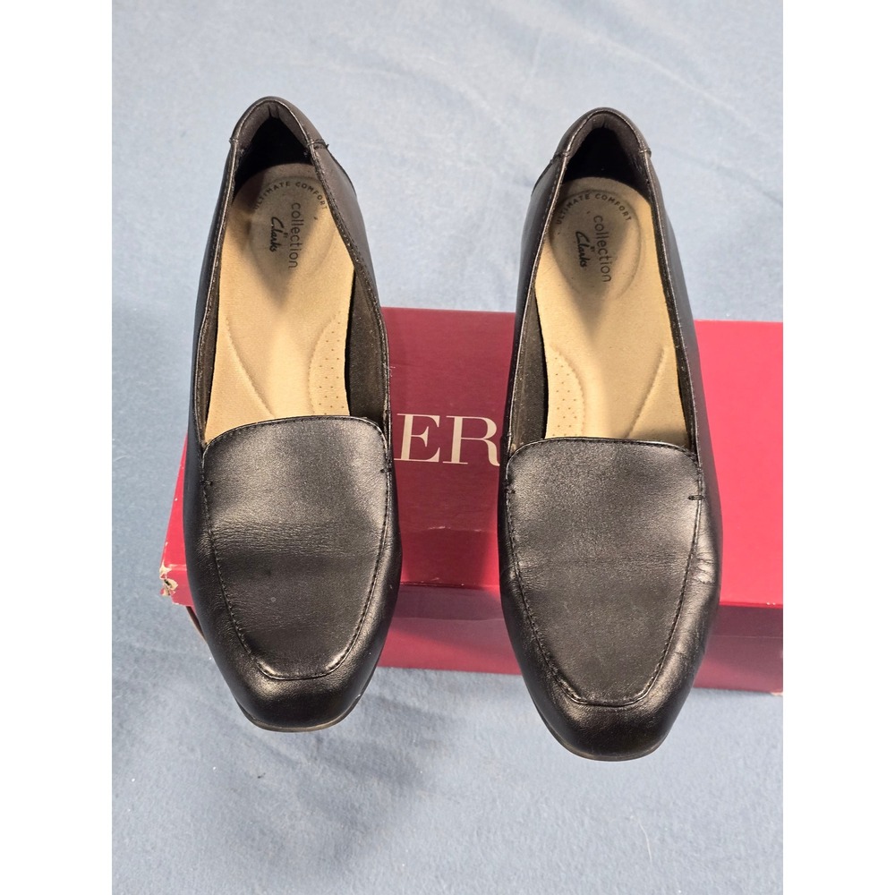 Clarks Collection Womens Black Leather Moc Toe Slip On Loafer Flats Size 10M